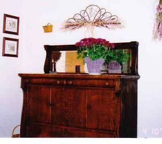 Beautiful Antique Oak Buffet / sideboard with detachable mirror 