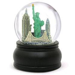 snow globe new york in Decorative Collectibles