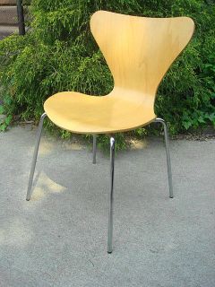 Mid Century Arne Jacobsen Series 7 Stack~Side Chair~Beech~Bent Plywood 