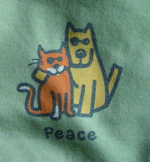 Life is good Womens Long Sleeve tee   Peace Cat & Dog   green   New w 
