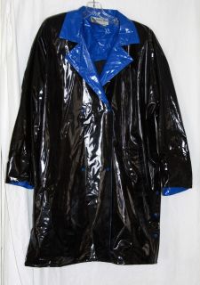 MEMBERS ONLY WOMENS BLUE AND BLACK VINYL RAINCOAT ONE PLUS SIZE CHEST 
