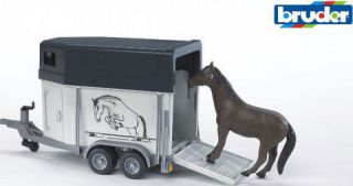 BRUDER 1/16 SCALE TOW BEHIND TRAILER WITH ONE HORSE PLASTIC FARM 