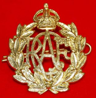 Royal Canadian Air Force WW2 brass cap badge