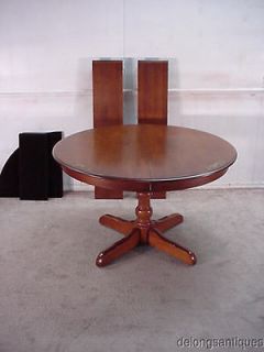 21784Hitchcock Cherry Round Dining Table
