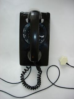 vintage wall telephones in Telephones
