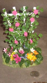 Miniature Doll/Dollhouse Fairy Rose Trellis Garden/Hot Pink Roses/Oval 