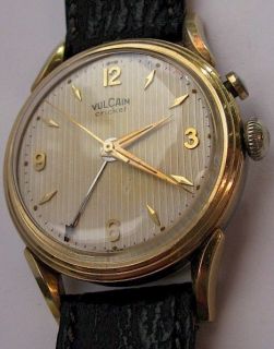 vintage Vulcain Cricket 120 17 j. wrist watch in gold gilled