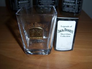 JACK DANIELS   1913 GOLD MEDAL COMMEMORATIVE SHOT GLASS WITH 