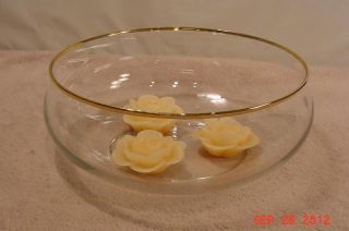 GLASS FLOATING CANDLE BOWL WITH THREE ROSE SHAPED FLOATING CANDLES