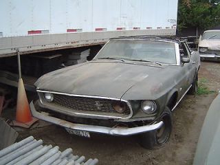 1969 FORD MUSTANG CONVERTIBLERUSTY, BUT ALL CONVERTIBLE PARTS THERE 