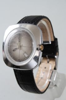 Retro Vintage Estate Timex Water Resistant Mans Wristwatch Running New 