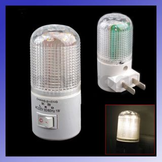   White Light AC Powered Wall Plug in 6 LED Night Light Saving Energy