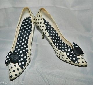 Vintage PREVIA size 8 Pumps Black White Polka Dot Fabric Heels Shoes