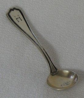 Hepplewhite Reed & Barton Sterling Silver Salt Spoon