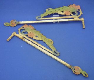   Cast Iron Antique Swing Arm Extendible Curtain Rods with Paint