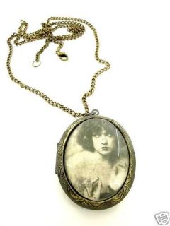 CURLY HAIRED WOMAN CAMEO LOCKET NECKLACE 28 VINTAGE