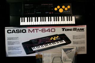 Rare Vintage CASIO MT 640 KEYBOARD ELECTRONIC PIANO NEW