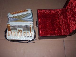 Great White Major Musette Accordion mother of pearl