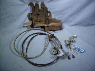   150 F 250 F 350 Inside Hood Release Cable and Latch Set with Keys