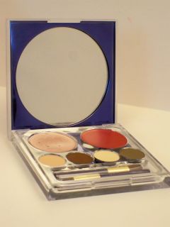 Estee Lauder Eyeshadow/Lipstick Compact Palette NEW