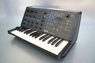 KORG MS 10 ms10 semi moduler with Patch Cables