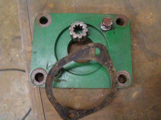 OLIVER TRACTOR HYDRAULIC PUMP MOUNTING PLATE