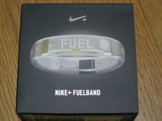   New Sealed Nike+ FuelBand White Ice Medium Fuel Band Limited Edition