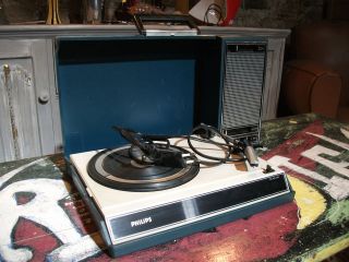Original 1970s Philips portable battery/mains record player. Not 