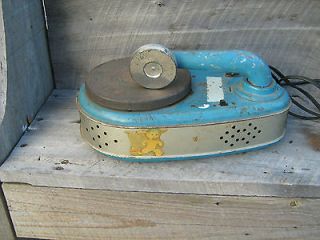 VINTAGE 1940s SPEARS CHILDS TIN MODEL M 400 45 RPM ELECTRIC PHONOGRAPH