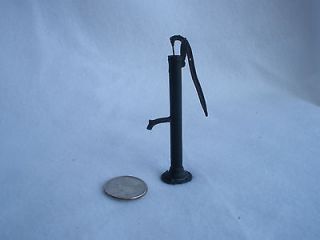   Miniature Water Well Hand Pump Yard Ornament Watering Cast Iron