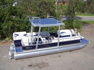 pontoon boat in Pontoon / Deck Boats