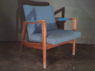 Rut Ro Magnificent Blue Mid Century Modern Gunlocke Armchair