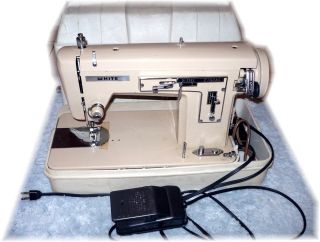 Vintage, ZIG ZAG, WHITE Sewing Machine   Model LTZ
