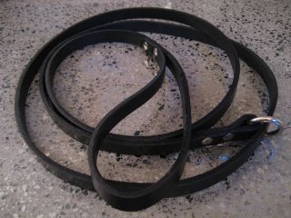 leather leashes in Leather