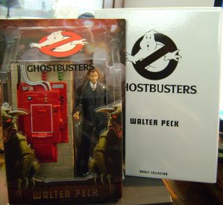 GHOSTBUSTERS WALTER PECK WITH CONTAINMENT UNIT FIGURE *NEW*