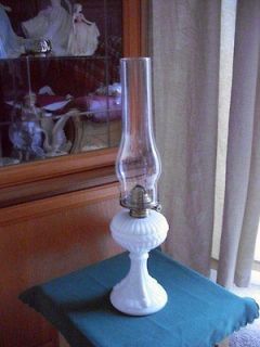 VINTAGE WHITE GLASS OIL LAMP