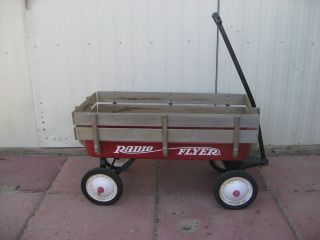   ONLY** VINTAGE RADIO FLYER TRAVELER PULL RED WAGON WITH WOODEN SIDES