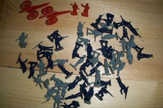 Airfix Civil War figures with 2 cannons