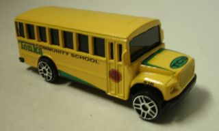 2000 Tonka Hasbro Yellow School Bus Maisto(matchbo​x size)