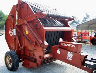   Hesston 5510 Round Baler 5x5 bale size, CAN SHIP @ $1.85 loaded mile