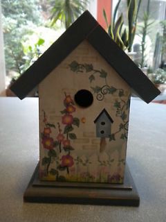DECORATIVE WOODEN MUSICAL BIRD HOUSE WITH LOVELY FLORAL DESIGN   GREAT 