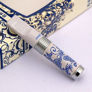    type filtering Blue & White Porcelain cigarette holder PHOENIX