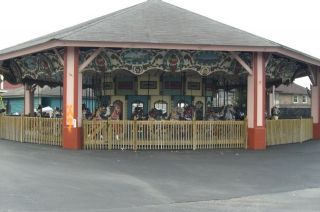Carousel with 68 horses huge the size of Disneyland Kennywood Knotts 