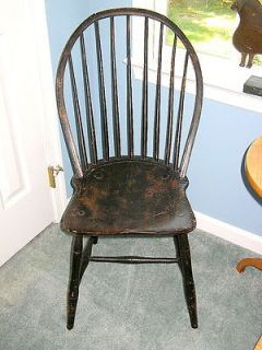 AMERICAN 9 SPINDLE BOWBACK WINDSOR CHAIR CA 1800 ORIGINAL PAINT