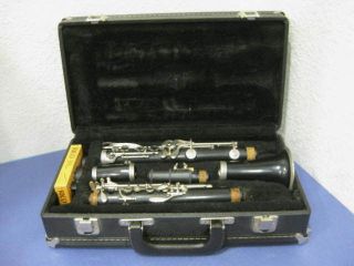 vintage Artley 17 S Clarinet w/ Hard Case & Box of Reeds