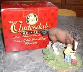 Budweiser Clydesdale Collection Apple for King statue