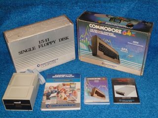 COMMODORE 64 COMPUTER LOT DISK DRIVE 1541 FLOPPY MANUALS rare software 