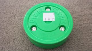 Green Biscuit Hockey Passing Training Puck   NEW