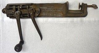 OLD CAST IRON DAZEY HEAVY DUTY COMMERCIAL CAN OPENER