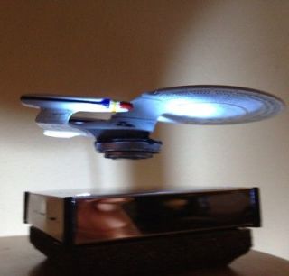 Star Trek USS Enterprise Sci Fi Model   Floats In Mid Air  Lamp 